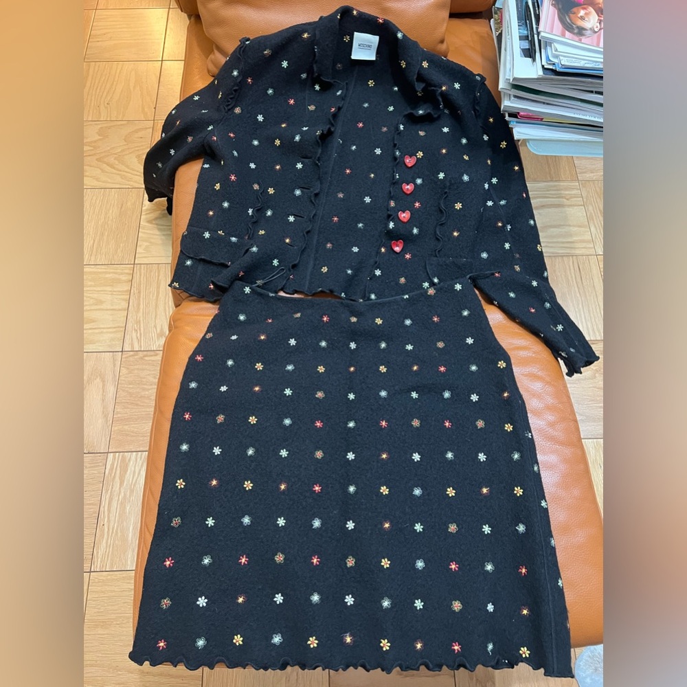Moschino embroidered Suit. Sz 14. Italy - Picture 11 of 17